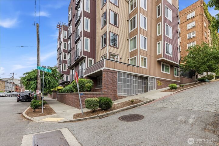 Property Photo: 124 Bellevue Avenue E 601 WA 98102