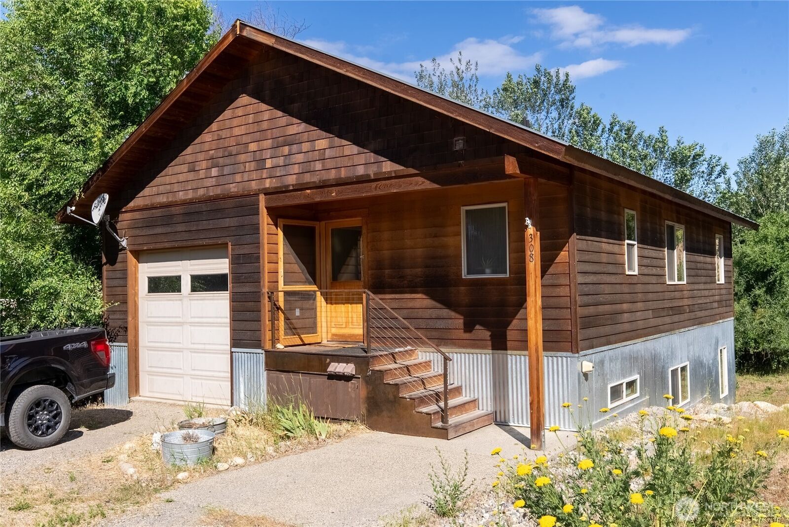 Property Photo: 308 Washington Street WA 98862