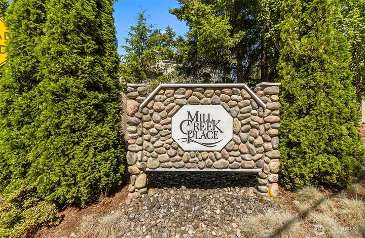 Property Photo: 25 166th Place SE WA 98012
