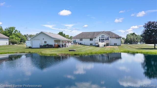 Property Photo:  5554 Sandy Lane  MI 48421 