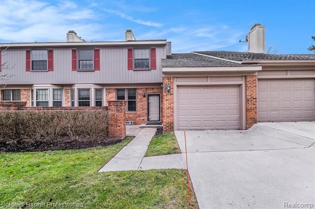 Property Photo: 7360 Meadowridge Drive MI 48322