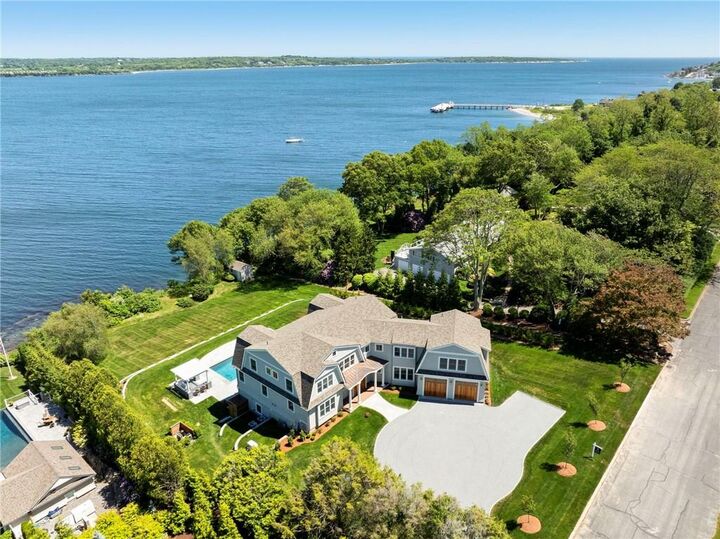 Property Photo:  19 Searidge Drive  RI 02874 