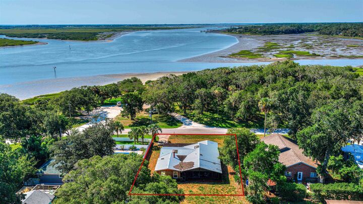 Property Photo:  3510 Shore Dr  FL 32086 