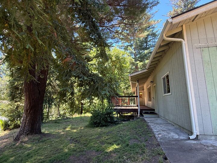 Property Photo:  776 Skyline Drive  CA 95018 