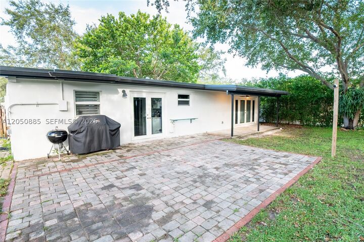 Property Photo: 5030 SW 113th Ct FL 33165