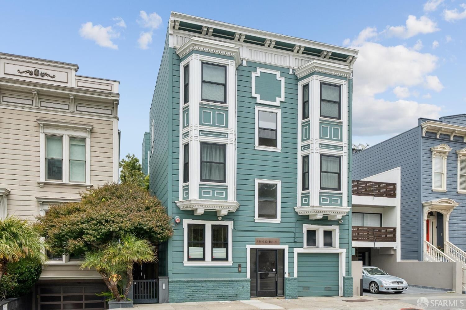 Property Photo:  838 Bay Street  CA 94109 