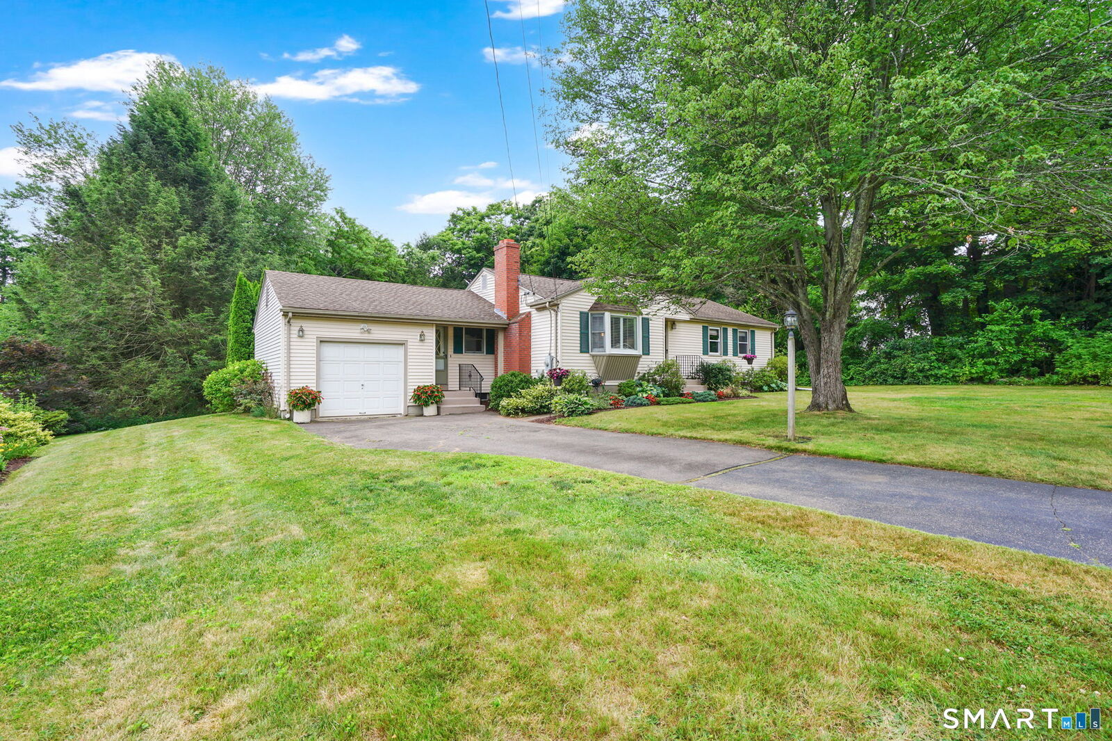 Property Photo: 28 Brimwood Drive CT 06066