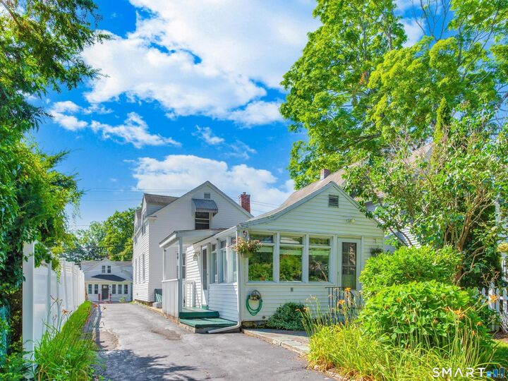 Property Photo:  52 East Main Street  CT 06405 