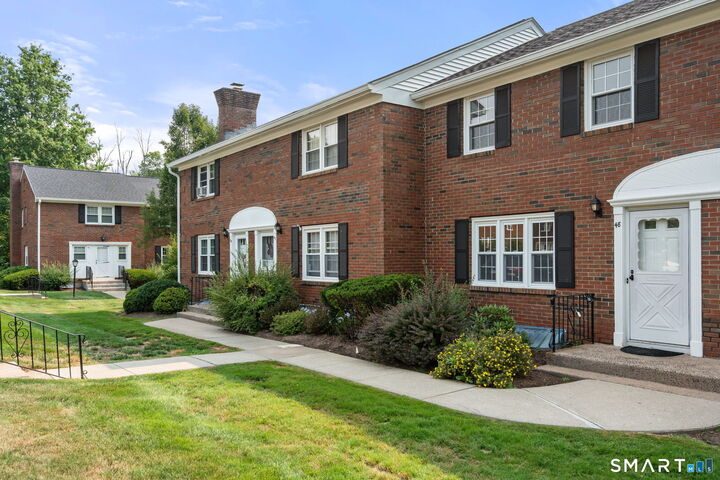 Property Photo:  48 Brandywine Lane 48  CT 06078 