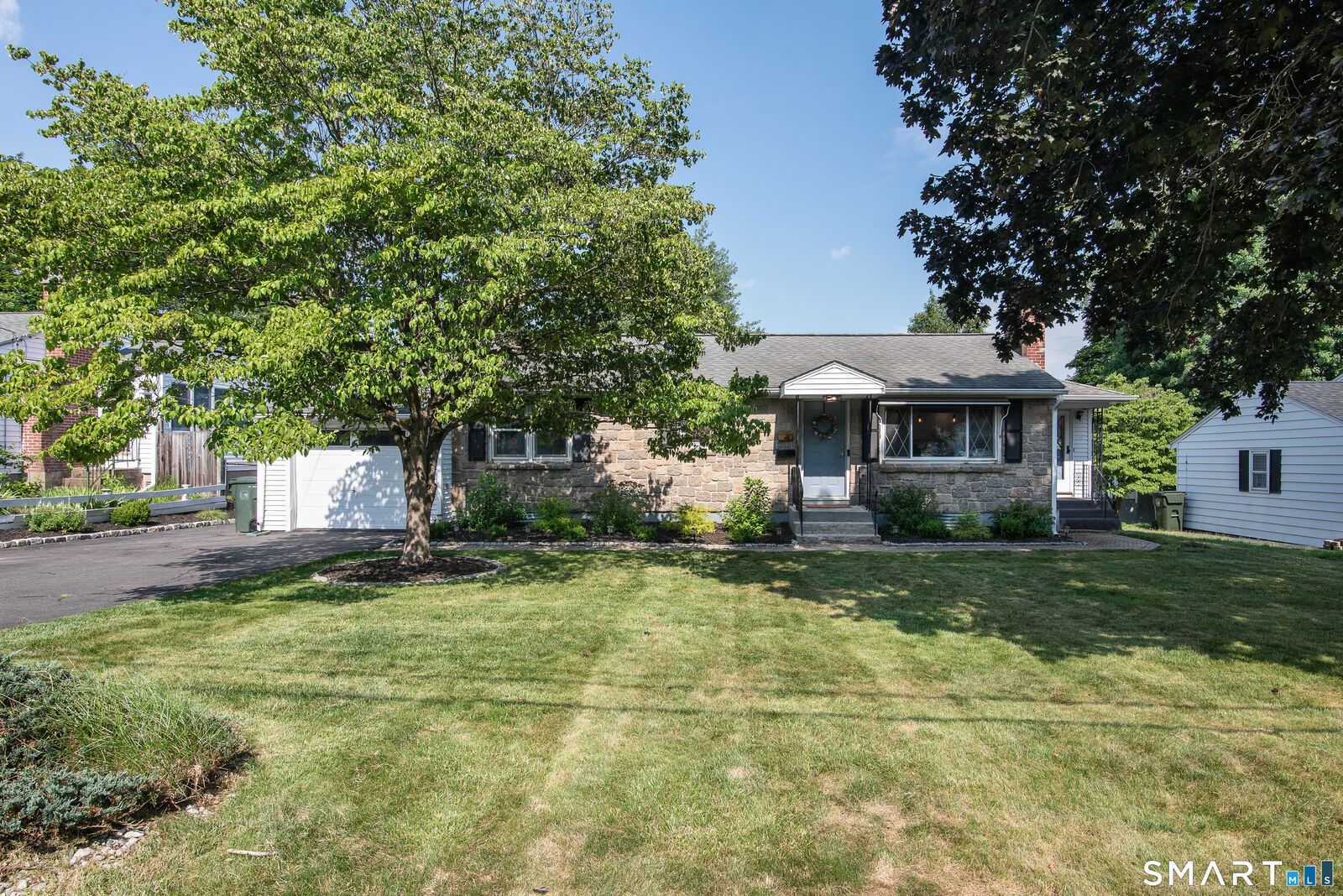 Property Photo:  40 Vincent Drive  CT 06111 