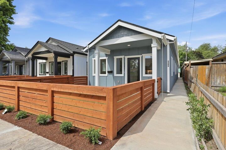 Property Photo:  5397 N Lincoln St 5399 N Lincoln St  WA 99205 