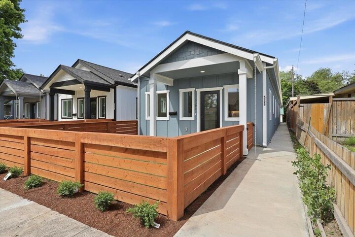 Property Photo: 5397 N Lincoln St 5399 N Lincoln St WA 99205