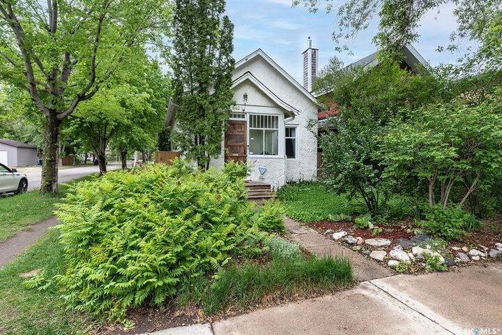 840 8th Avenue N — photo 1
