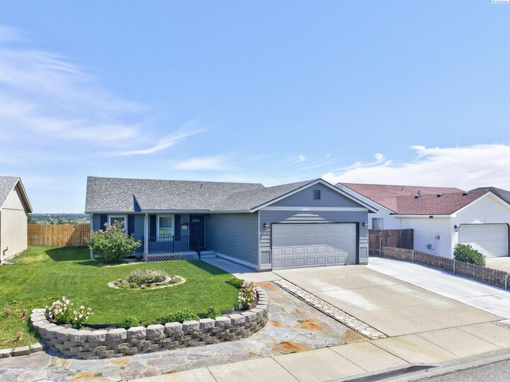 Property Photo: 8560 W Canyon Ave. WA 99336