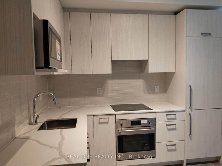 Property Photo:  71 Curlew Drive 95  ON M3A 0B1 