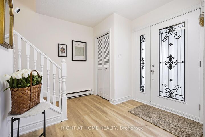 Property Photo: 259 Glenwoods Avenue ON L4P 2X1