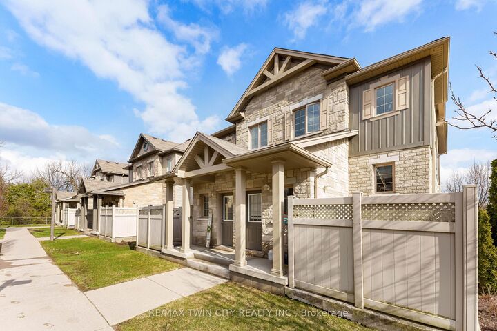 Property Photo:  931 Glasgow Street 5B  ON N2N 0B6 