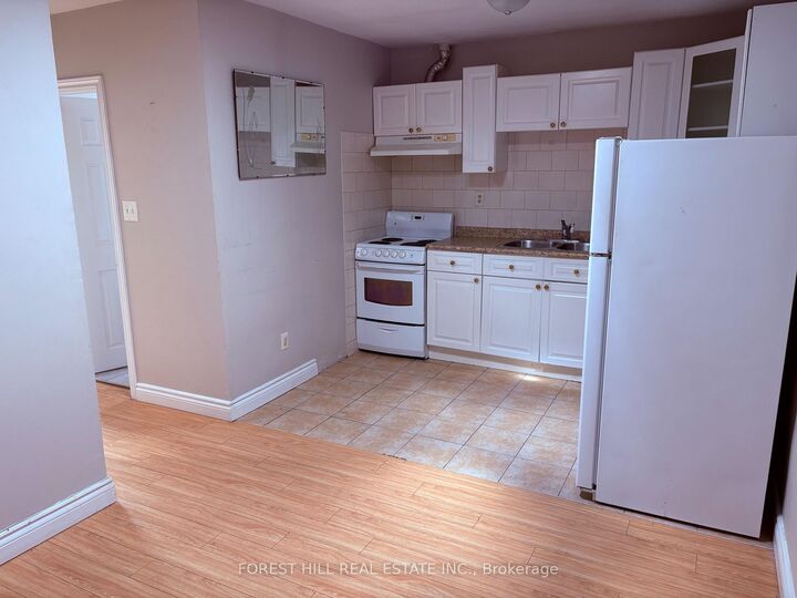 Property Photo: 2530 Eglinton Avenue W 1 ON M6M 1T1