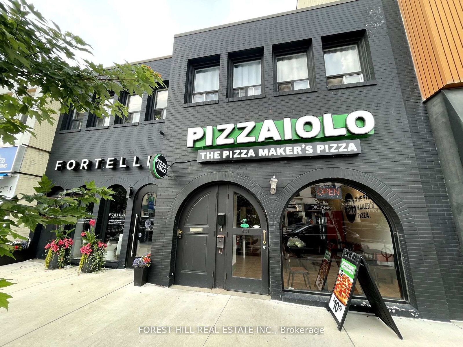 Property Photo:  341 Lakeshore Road E 2  ON L6J 1J4 