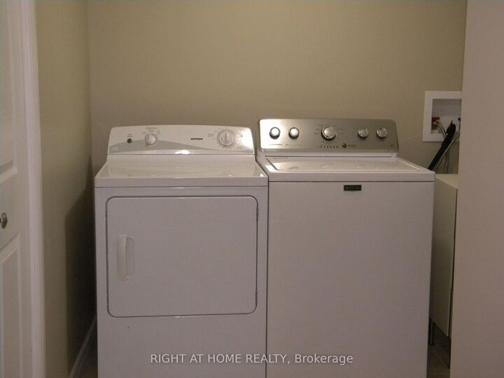 Property Photo: 42 Westminster Circle B ON L4M 0A4