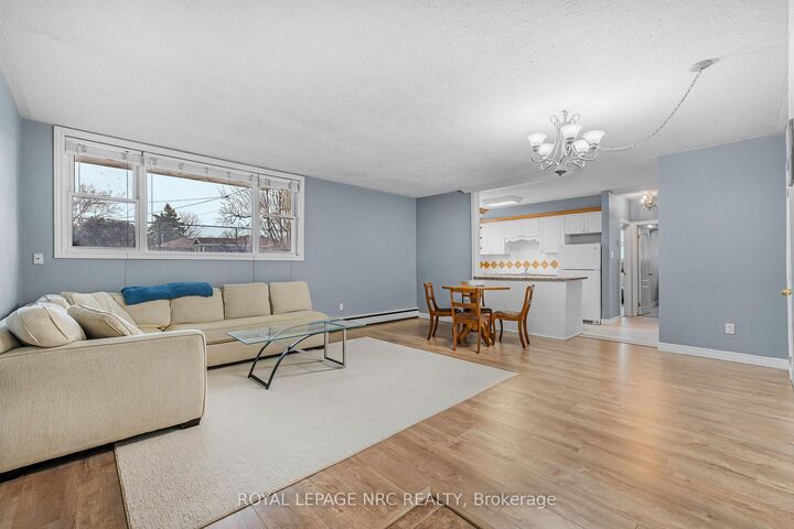 Property Photo:  454 Carlton Street 7  ON L2M 4X1 