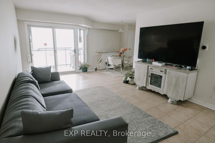 Property Photo: 858 Commissioners Road E 1207 ON N6C 5Y5