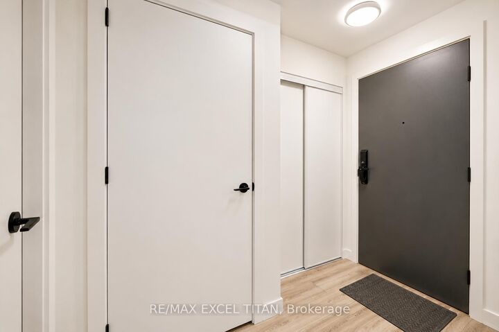 Property Photo:  335 Wheat Boom Drive 303  ON L6H 7C2 