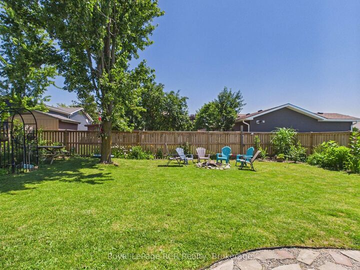 Property Photo:  892 Brownell Drive  ON N2Z 1N2 