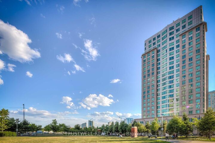 Property Photo: 8 Lee Centre Drive 1509 ON M1H 3H8