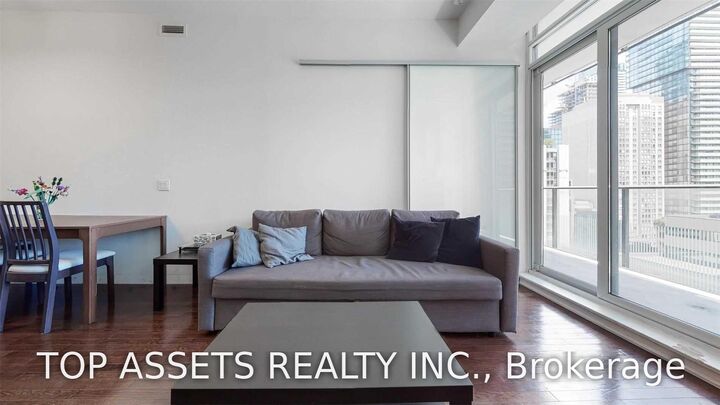 Property Photo:  770 Bay Street 1202  ON M5G 1N6 