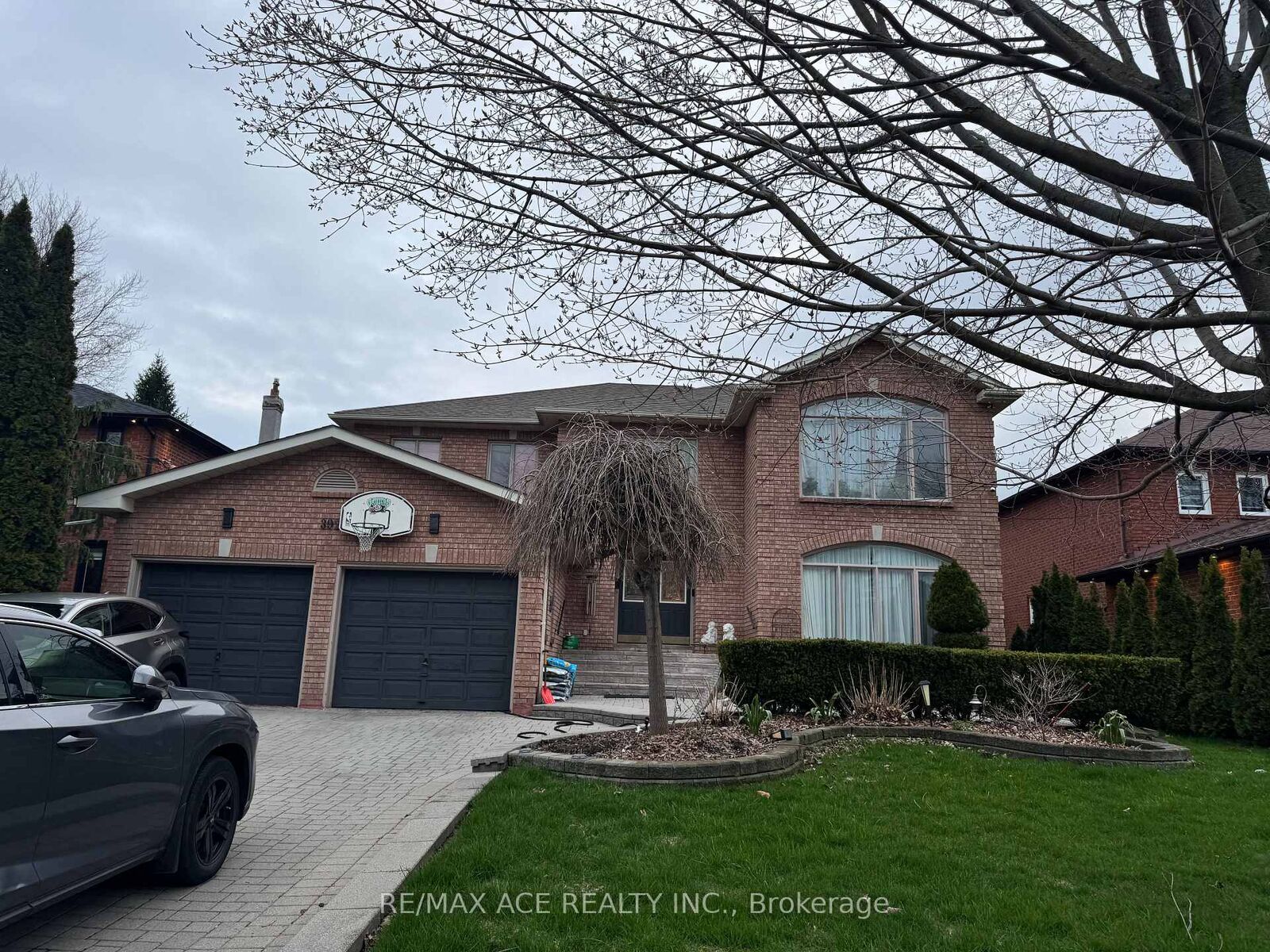 Property Photo:  392 East Avenue Bsmt  ON M1C 2W6 