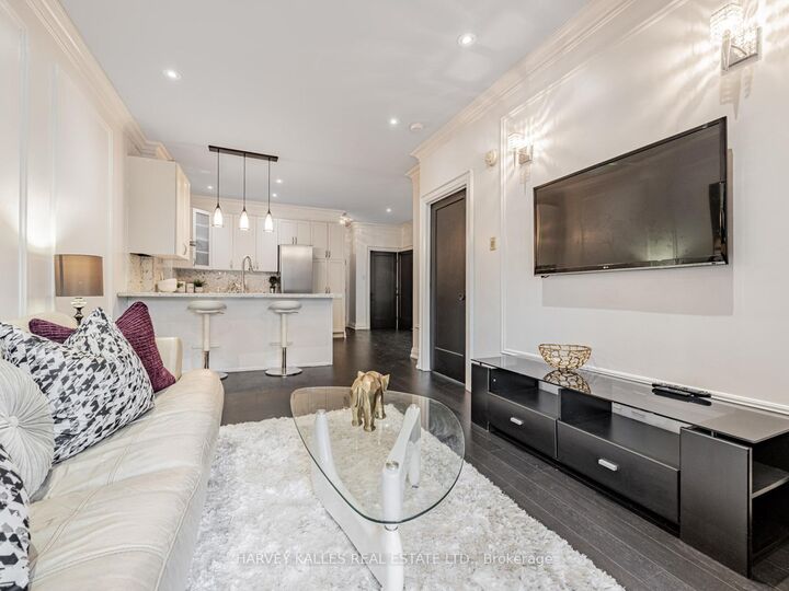 Property Photo:  2351 Kennedy Road 126  ON M1T 3G9 