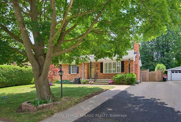 203 Tavistock Road — photo 1