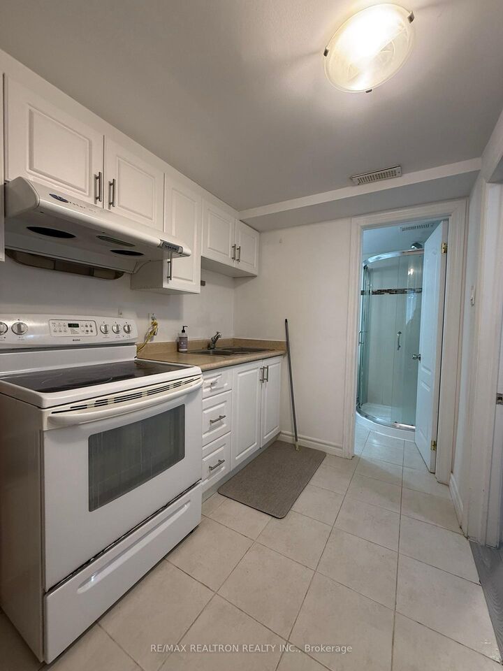 Property Photo:  65 Godstone Road 115  ON M2J 3C8 