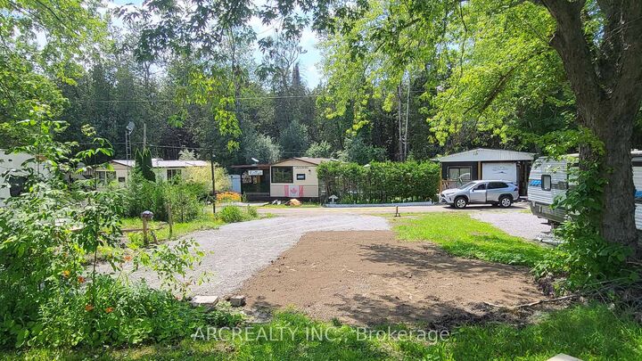 Property Photo: 28 Horseshoe Circle ON L0E 1N0
