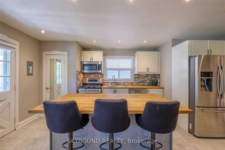 Property Photo: 28 East 39th Street ON L8V 4H1