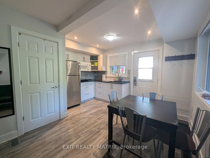 Property Photo:  222 Blackburn Avenue B  ON K1N 8A8 
