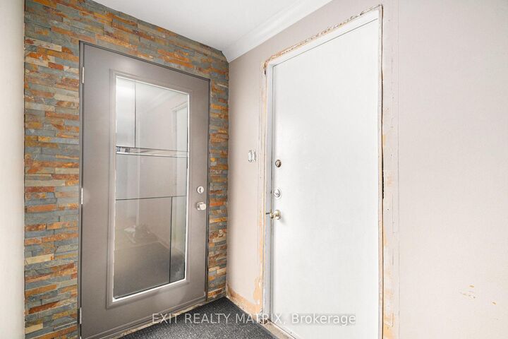 Property Photo:  489 Rougemount Crescent  ON K4A 2Z7 