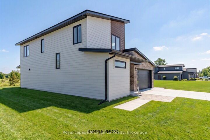 Property Photo:  28 Fraser Drive  ON K0K 1E0 