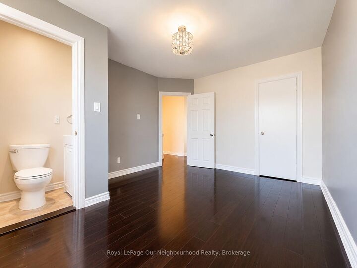 Property Photo:  728 Weston Road  ON M6N 3R5 