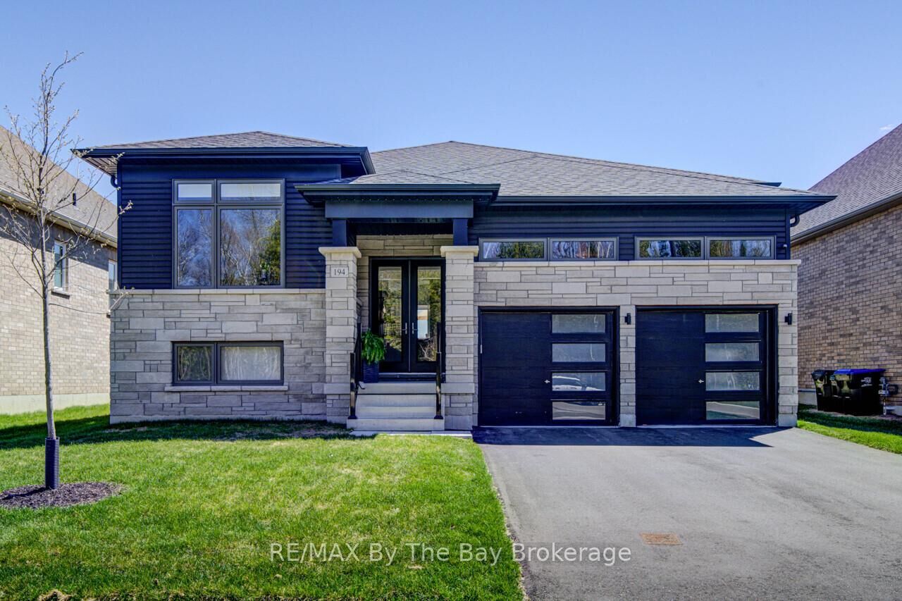 Property Photo: 194 Mapleside Drive ON L9Z 0L4