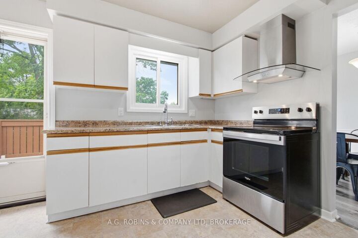 Property Photo: 46 Dundonald Street ON L2P 3V6