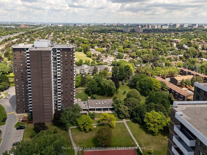 Property Photo:  1900 Sheppard Avenue E 2203  ON M2J 4T4 