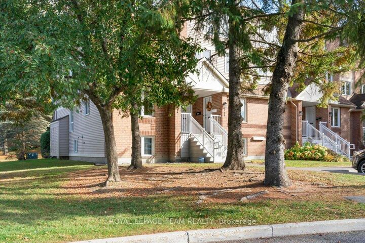 Property Photo: 6754 Jeanne D'Arc Boulevard N B ON K1C 6E9