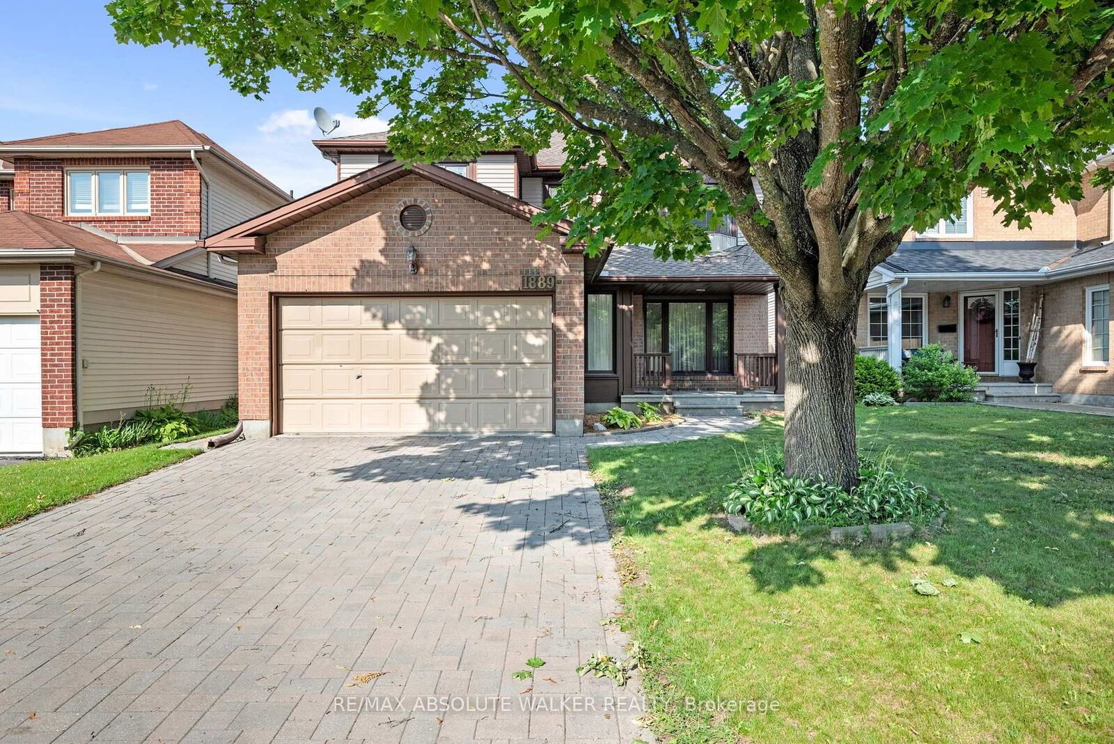 Property Photo:  1889 Rosewind Court  ON K1C 7E3 