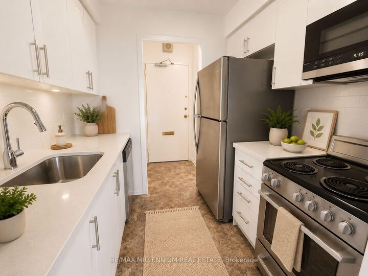 Property Photo: 250 Frederick Street 1005 ON N2H 2N1