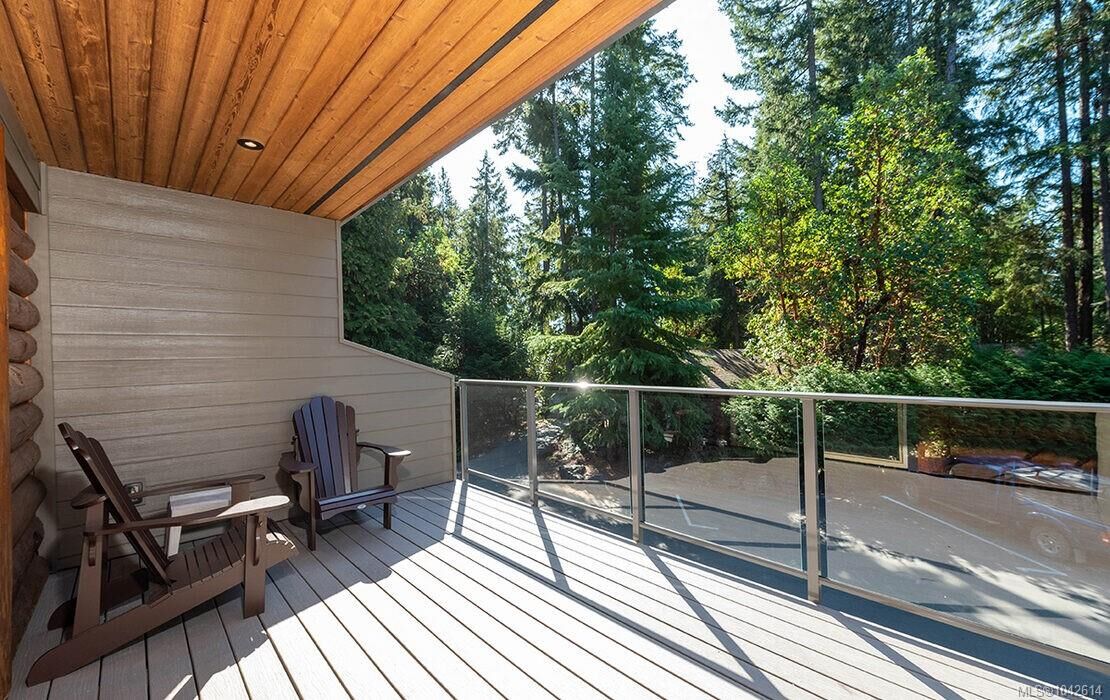 Property Photo: 1155 Resort Dr #201 BC V9P 2E3