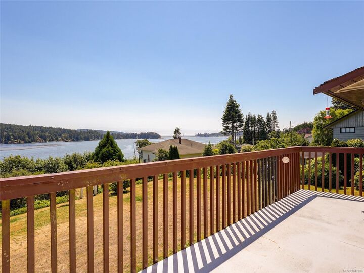Property Photo: 2022 Charters Rd BC V9Z 0X1