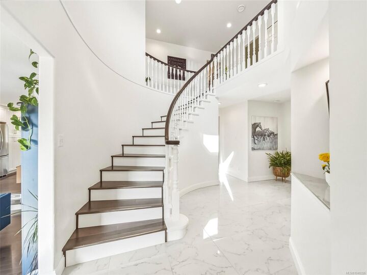 Property Photo: 1805 Braeburn Pl BC V9L 5M5