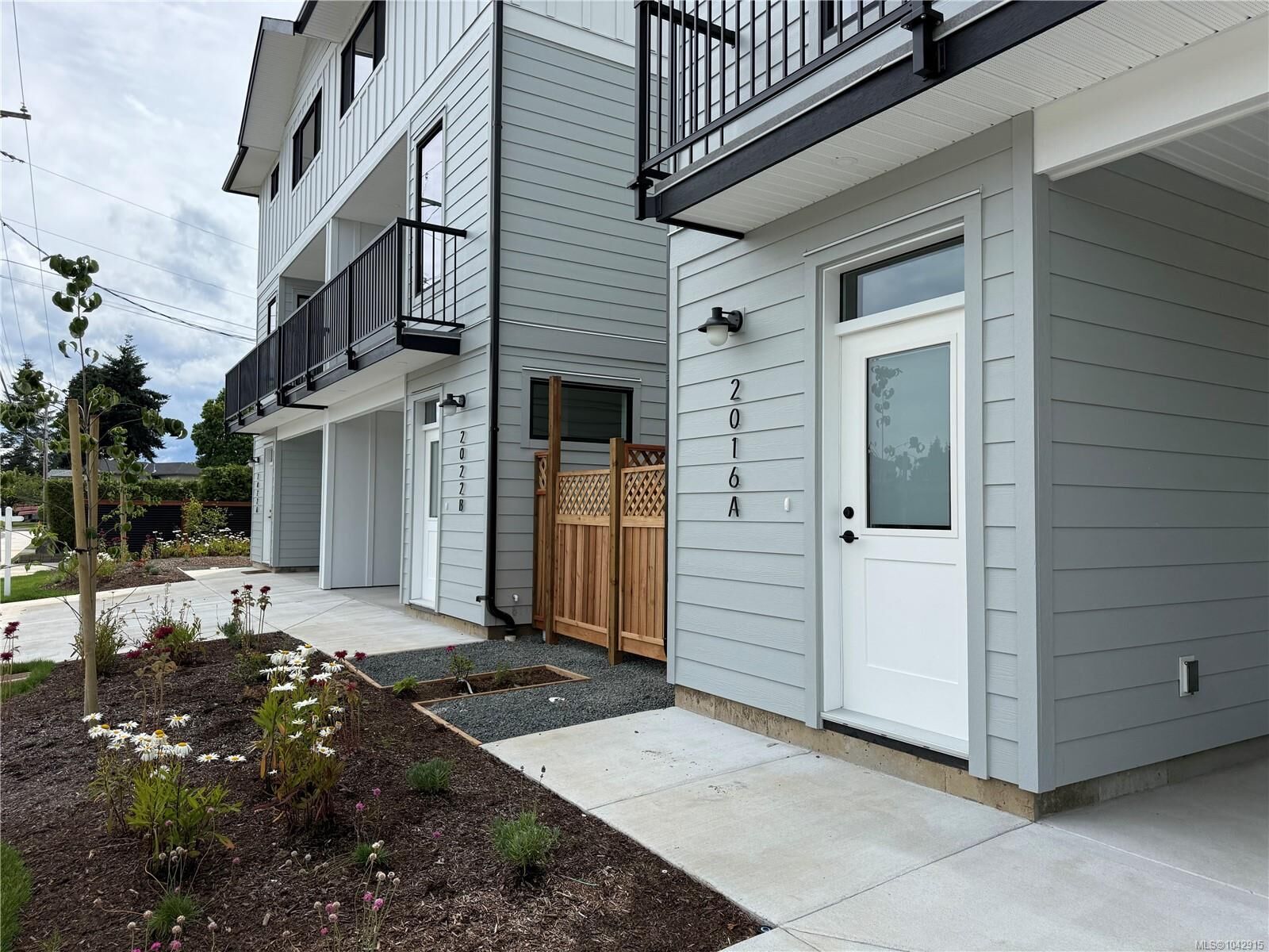 Property Photo: 2016A Galerno Rd BC V9W 0A2